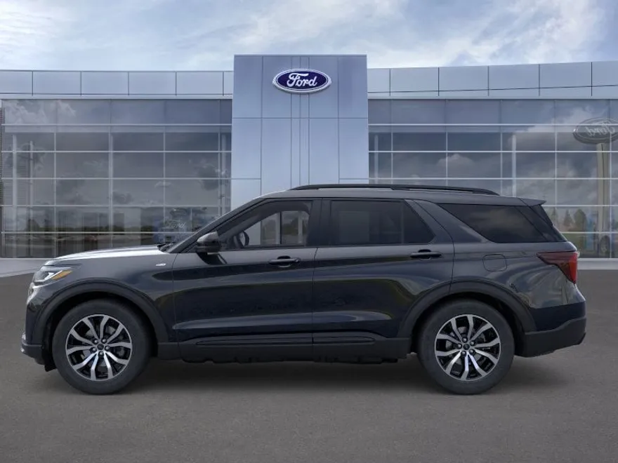 2025 Ford Explorer ST-Line photo 1