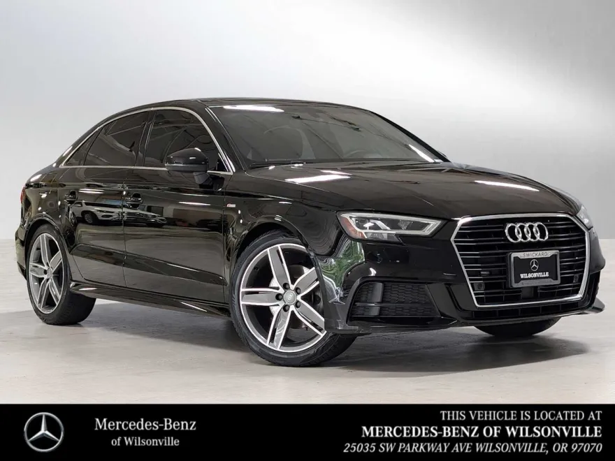 2019 Audi A3 Premium Plus photo 1