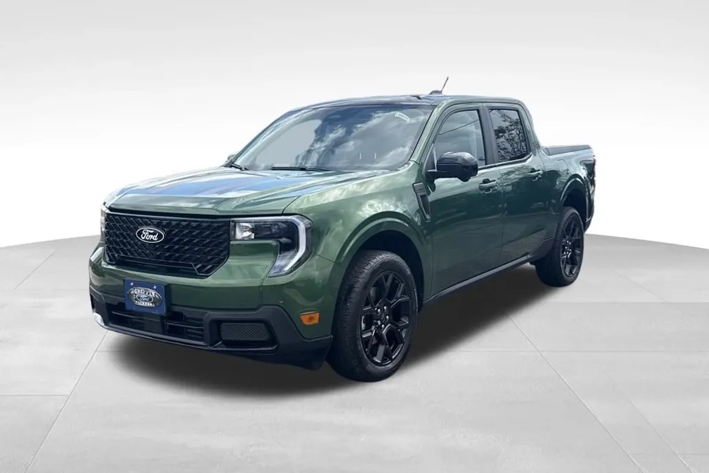 2025 Ford Maverick Lariat photo 1