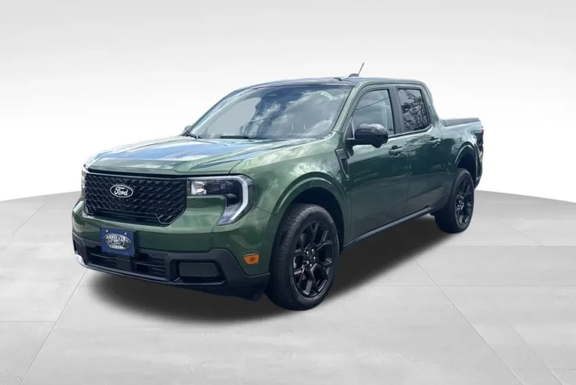 2025 Ford Maverick Lariat photo 1
