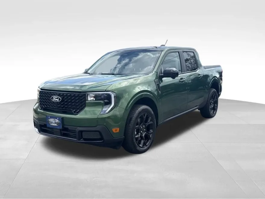 2025 Ford Maverick Lariat photo 1