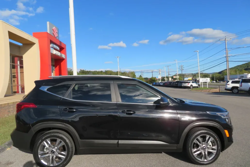 2022 Kia Seltos S photo 1