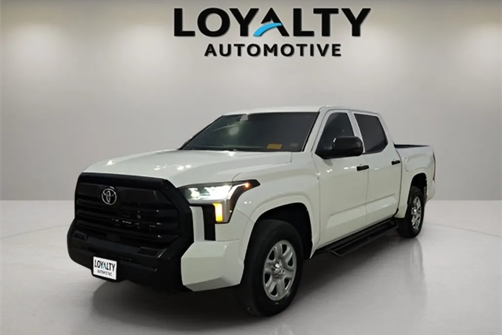 2023 Toyota Tundra SR photo 1
