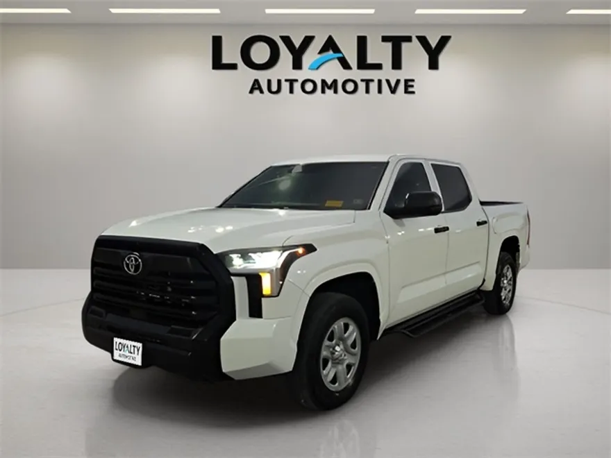 2023 Toyota Tundra SR photo 1