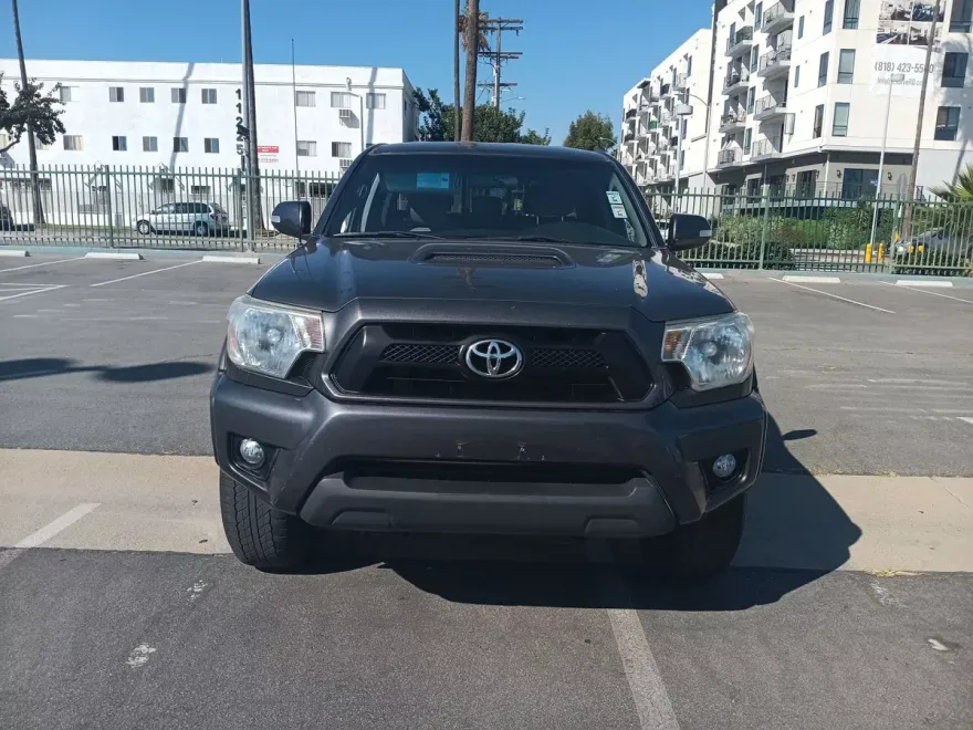 2015 Toyota Tacoma Double Cab photo 1
