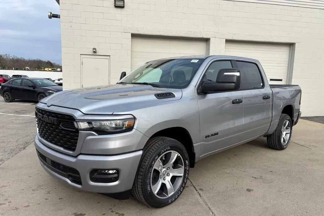 2025 Ram 1500 Tradesman photo 1
