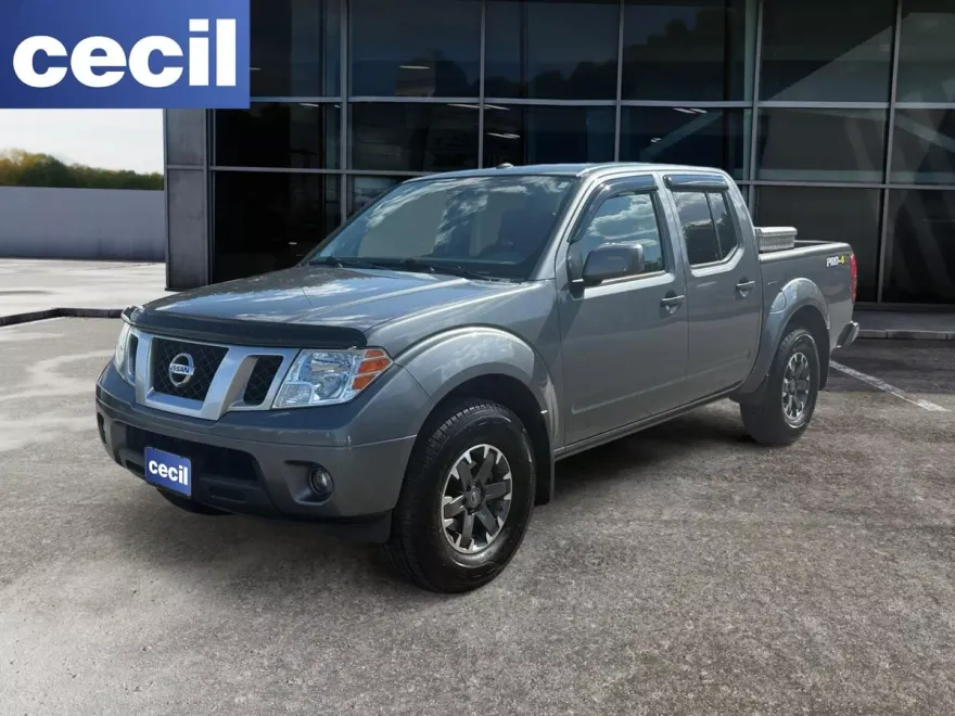 2018 Nissan Frontier PRO-4X photo 1