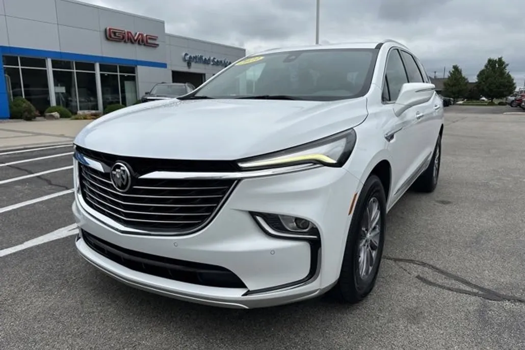2023 Buick Enclave Essence photo 1