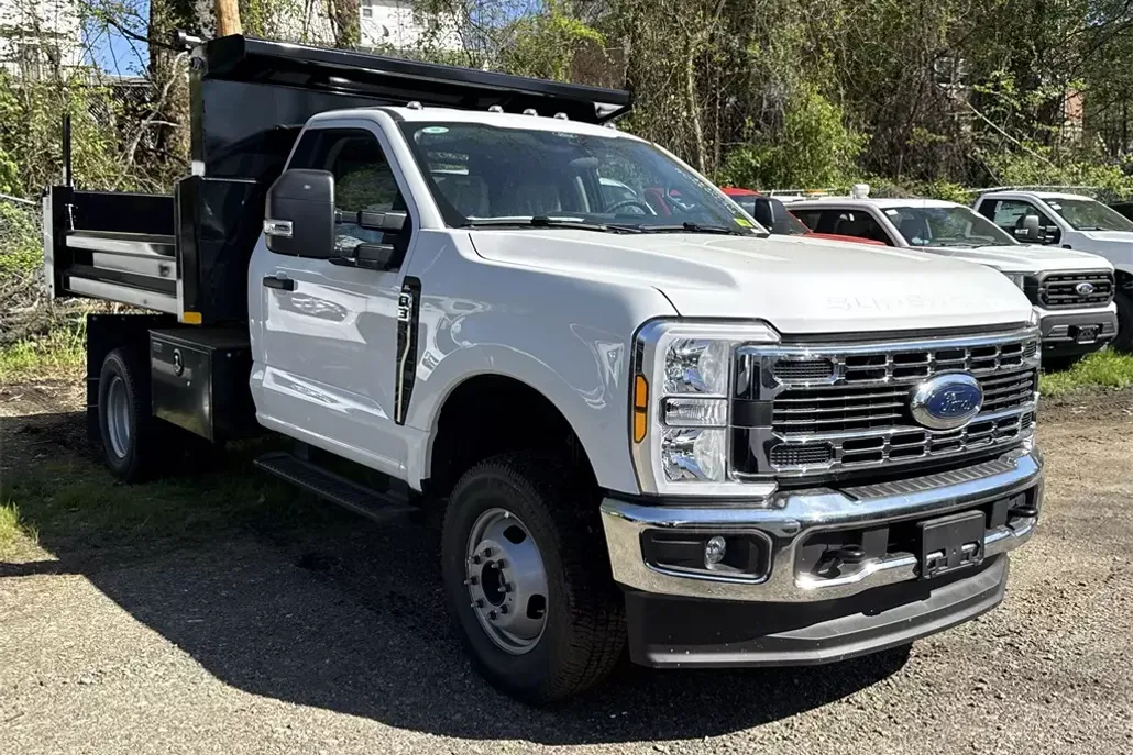 2024 Ford F-350 XL photo 1