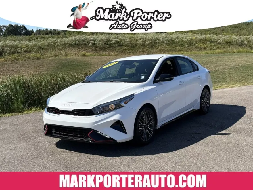 2022 Kia Forte GT-Line photo 1