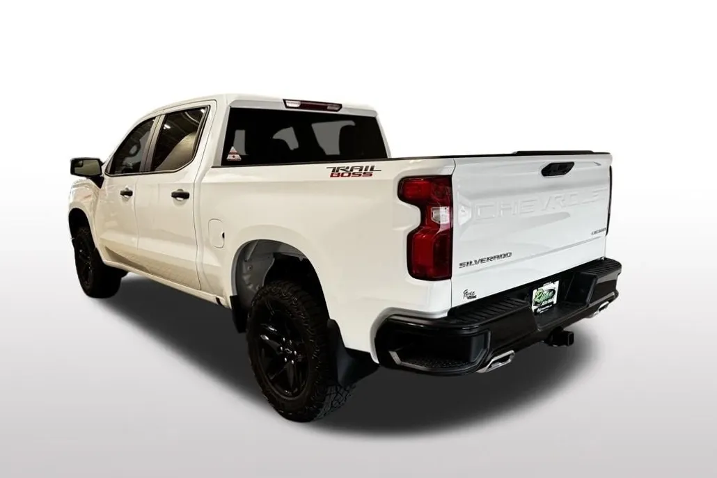 2026 Chevrolet Silverado 1500 Custom Trail Boss photo 1