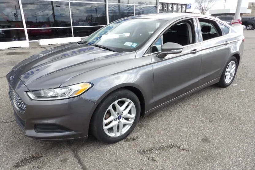 2014 Ford Fusion SE photo 1