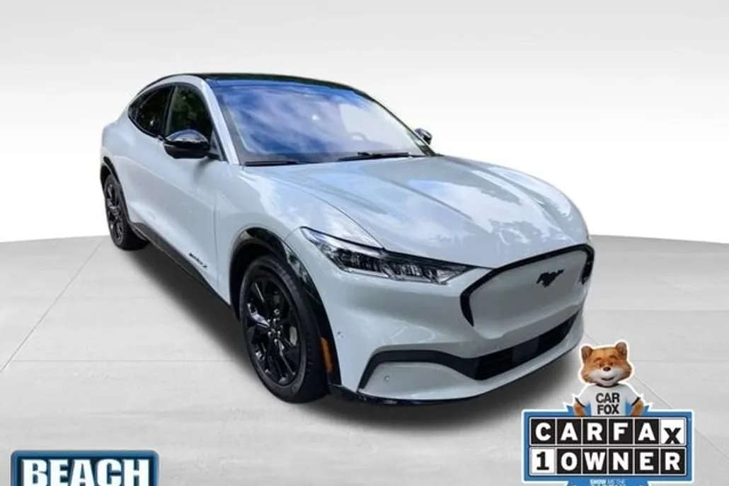 2023 Ford Mustang Mach-E Premium photo 1