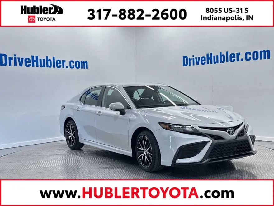 2023 Toyota Camry SE photo 1