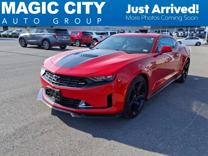 2022 Chevrolet Camaro LT1 photo 1