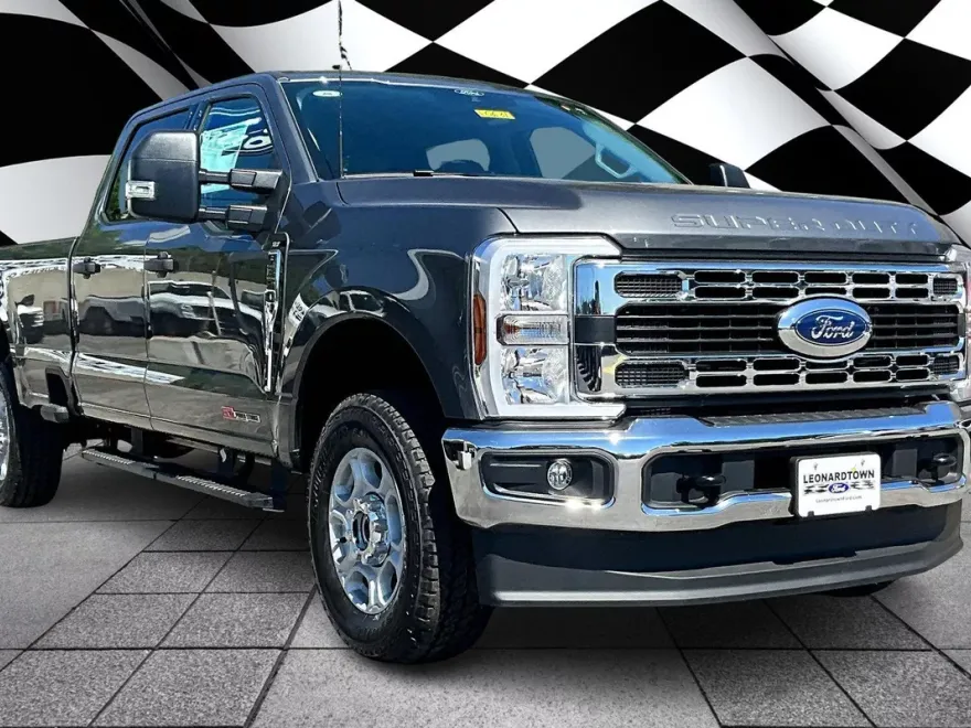 2026 Ford F-350 XLT photo 1