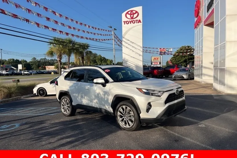 2023 Toyota RAV4 XLE Premium photo 1