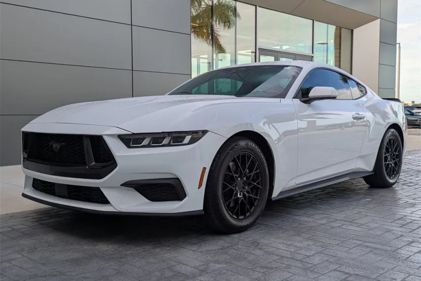 2024 Ford Mustang EcoBoost photo 1