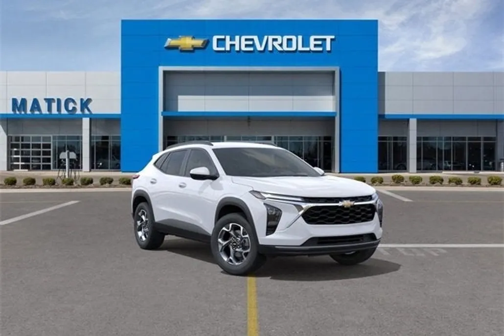 2025 Chevrolet Trax LT photo 1