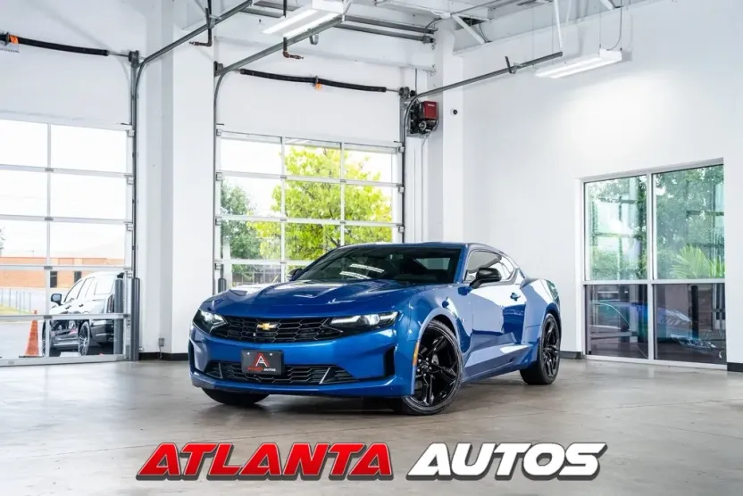 2022 Chevrolet Camaro 1LT photo 1