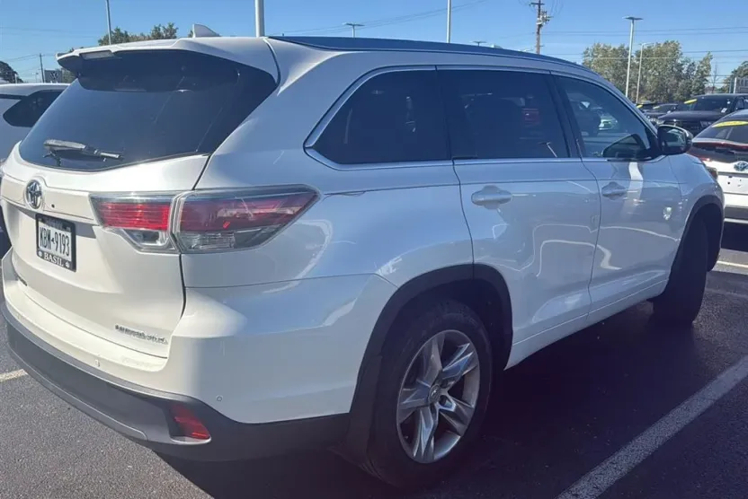 2015 Toyota Highlander Limited Platinum photo 1