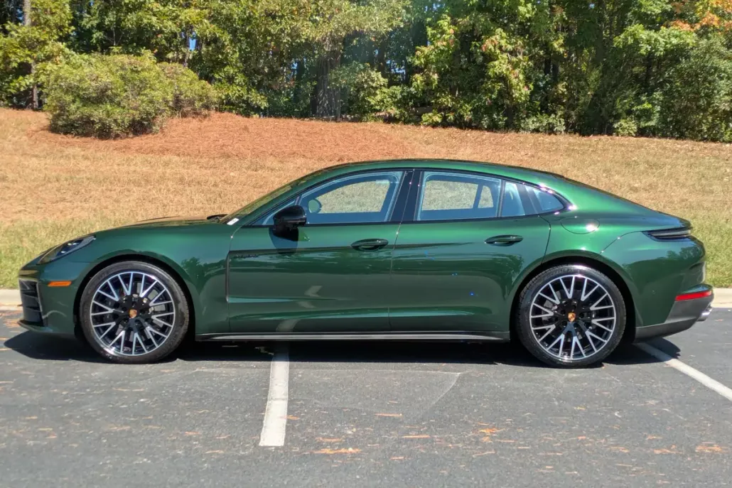 2025 Porsche Panamera 4S E-Hybrid photo 1