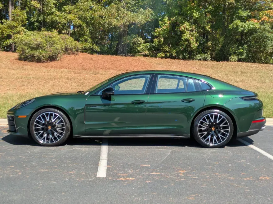 2025 Porsche Panamera 4S E-Hybrid photo 1