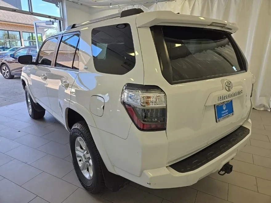 2022 Toyota 4Runner SR5 Premium photo 1