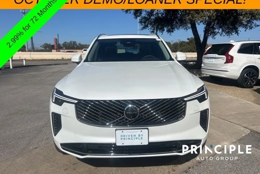 2025 Volvo XC90 Plus T8 AWD photo 1