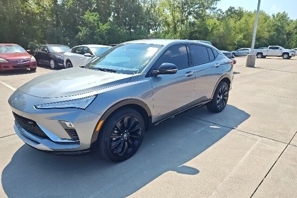 2025 Buick Envista ST photo 1