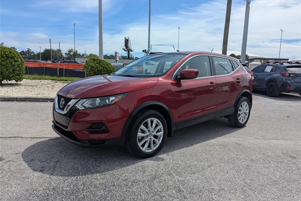 2022 Nissan Rogue Sport S photo 1