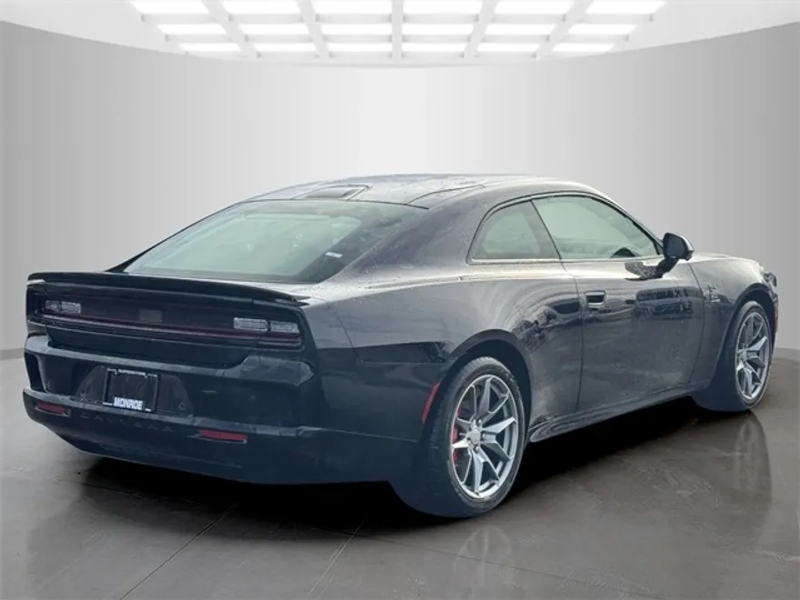 2025 Dodge Charger R/T Scat Pack photo 5