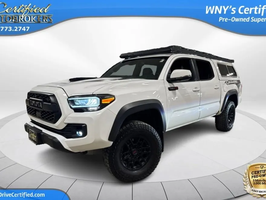 2017 Toyota Tacoma TRD Sport 4x4 photo 1