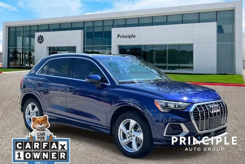 2022 Audi Q3 40 TFSI Premium photo 1