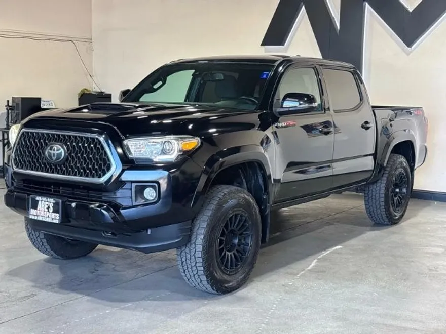 2018 Toyota Tacoma Double Cab TRD Sport photo 1