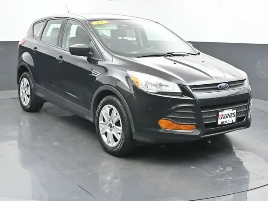 2015 Ford Escape S photo 1