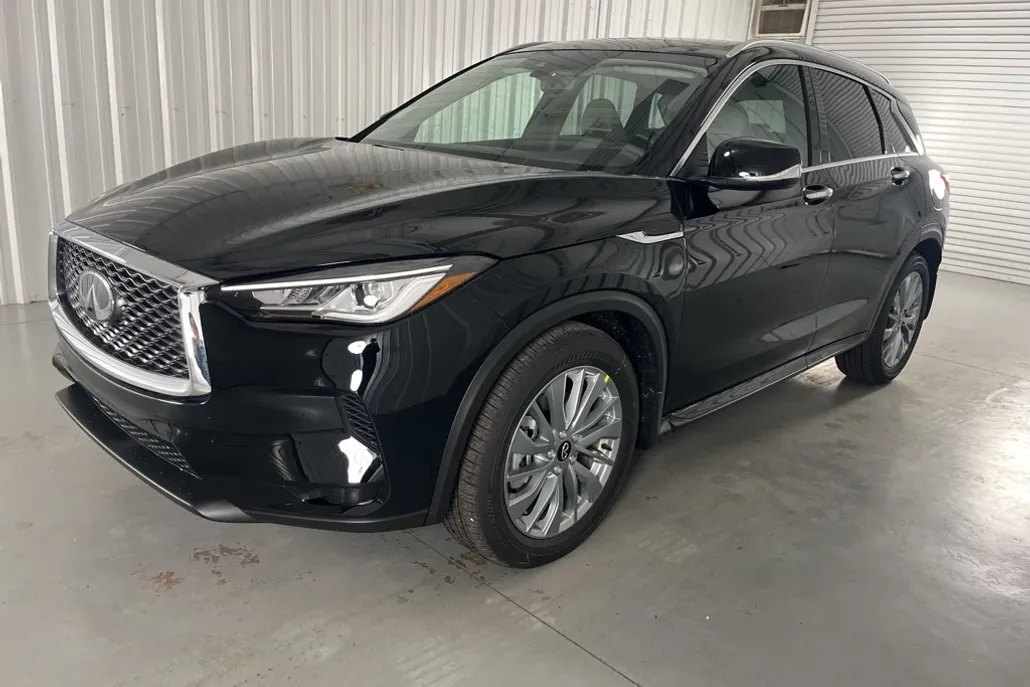 2025 Infiniti QX50 Luxe AWD photo 1