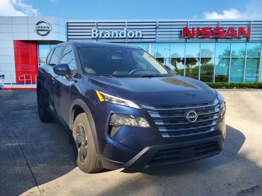 2024 Nissan Rogue SV photo 1
