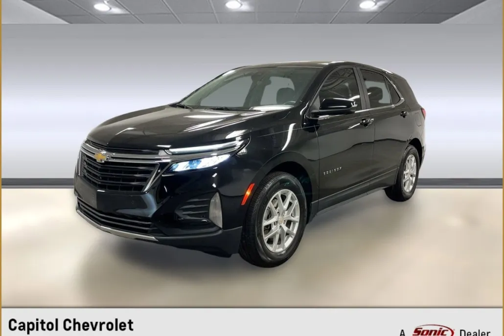 2023 Chevrolet Equinox LT photo 1