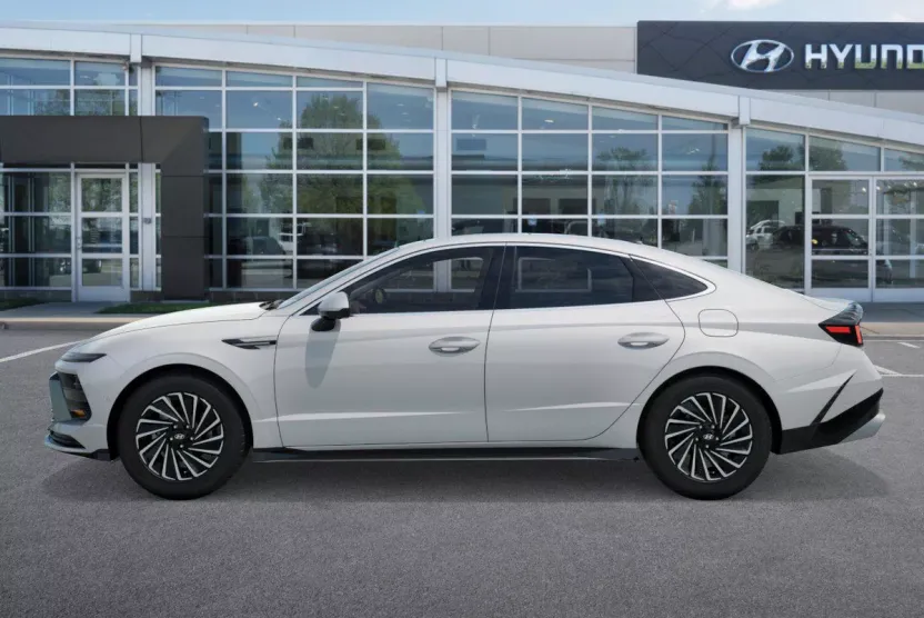 2026 Hyundai Sonata Hybrid Limited photo 1