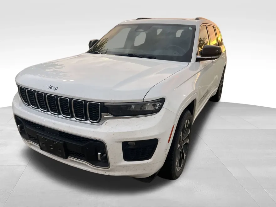 2022 Jeep Grand Cherokee Overland photo 1