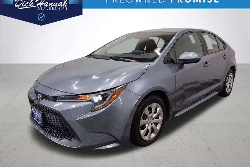 2021 Toyota Corolla LE photo 1
