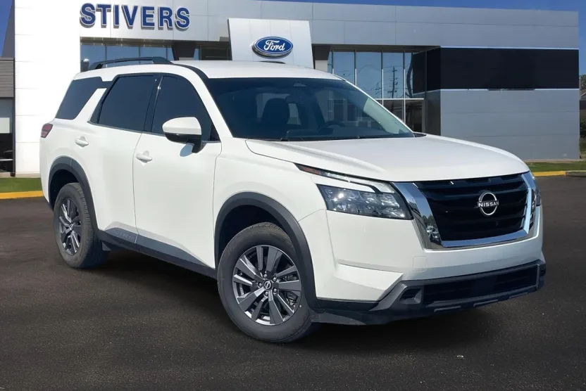 2023 Nissan Pathfinder SV photo 1