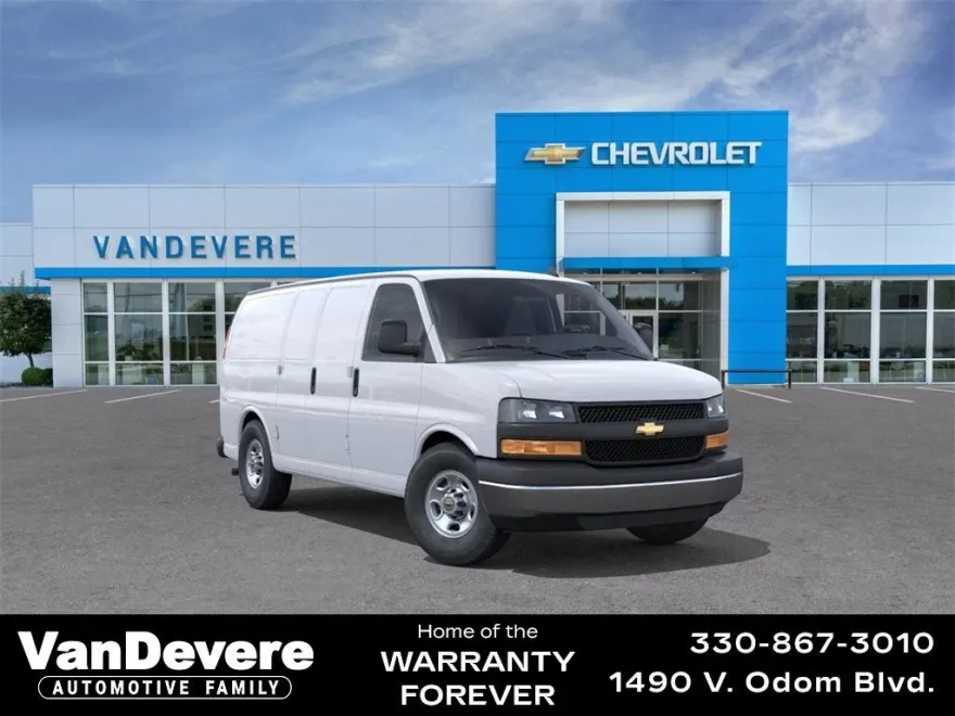 2025 Chevrolet Express Cargo 3500 photo 1