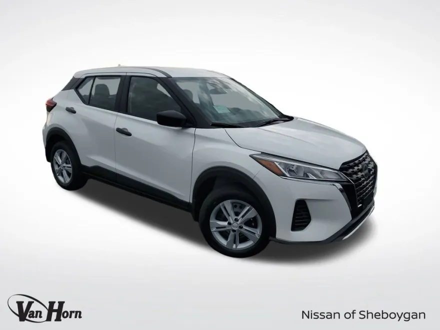 2025 Nissan Kicks Play S photo 1