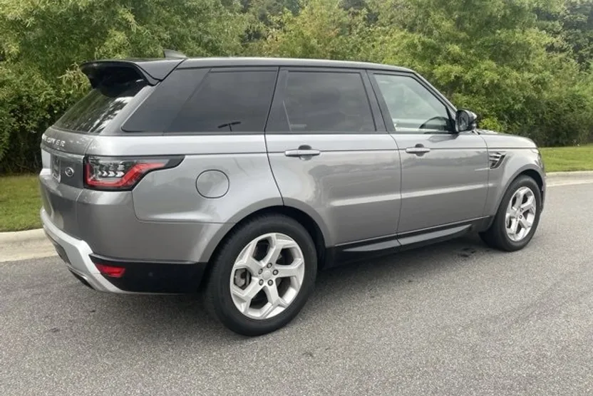 2020 Land Rover Range Rover Sport HSE photo 1