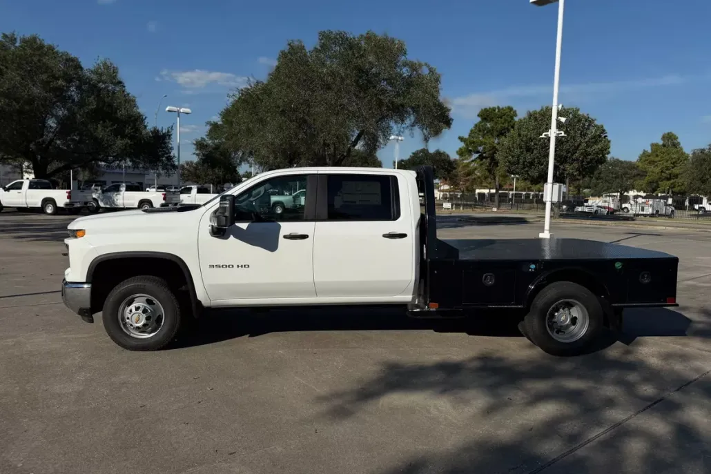 2025 Chevrolet Silverado 3500HD Work Truck photo 1