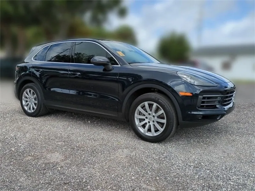 2021 Porsche Cayenne Base photo 1