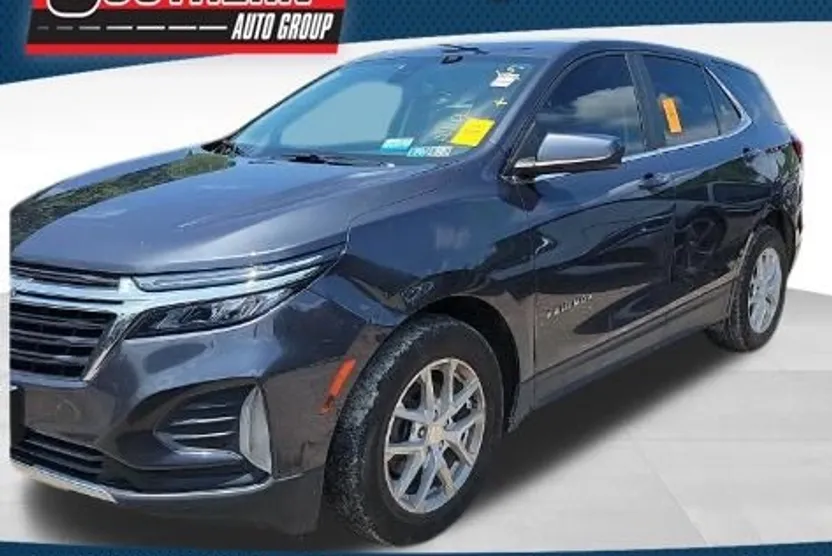 2022 Chevrolet Equinox LT photo 1
