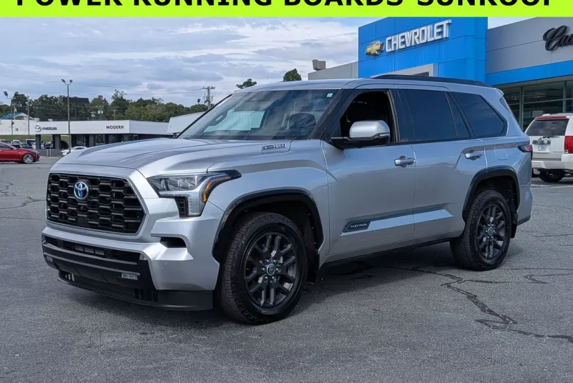 2023 Toyota Sequoia Platinum photo 1